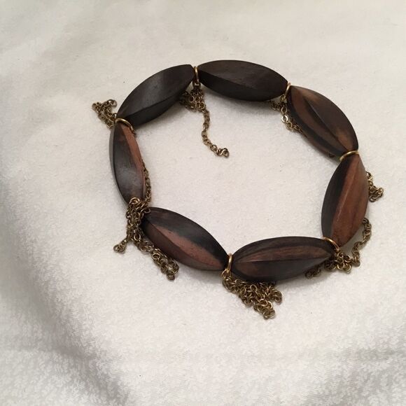 Wooden Links Antiqued Goldtone Bracelet - Picture 4 of 4